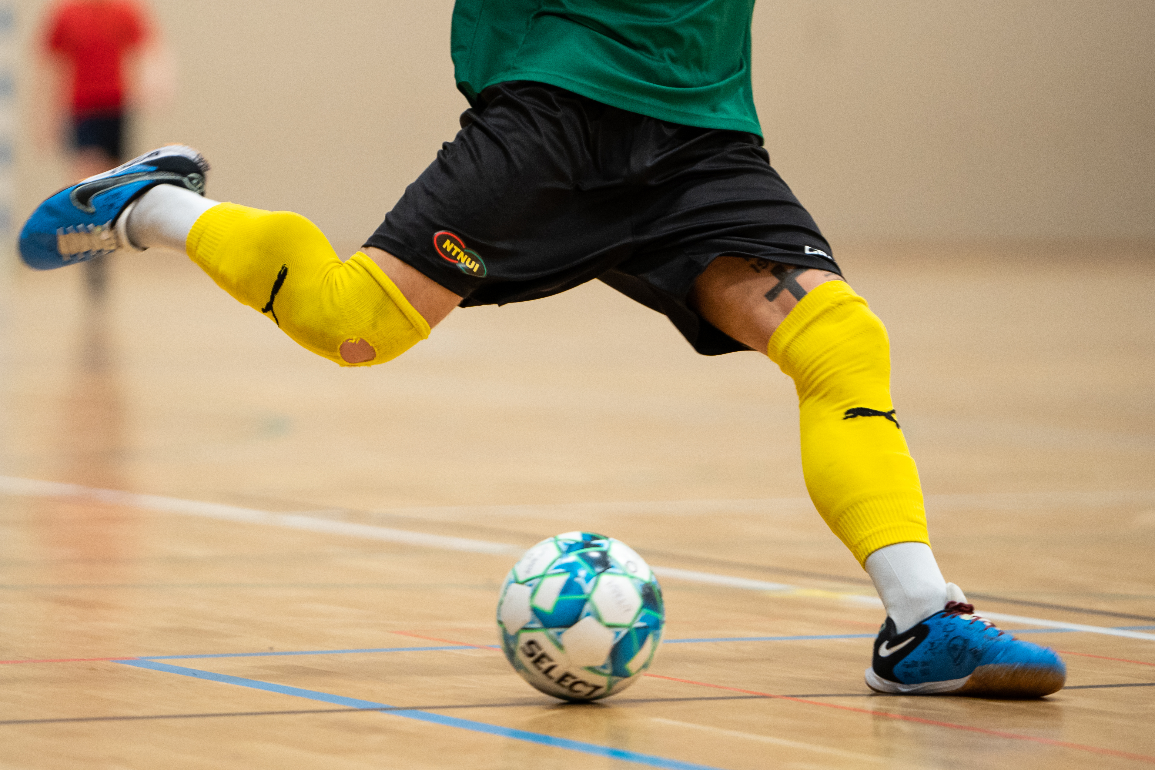 Spark av futsalball