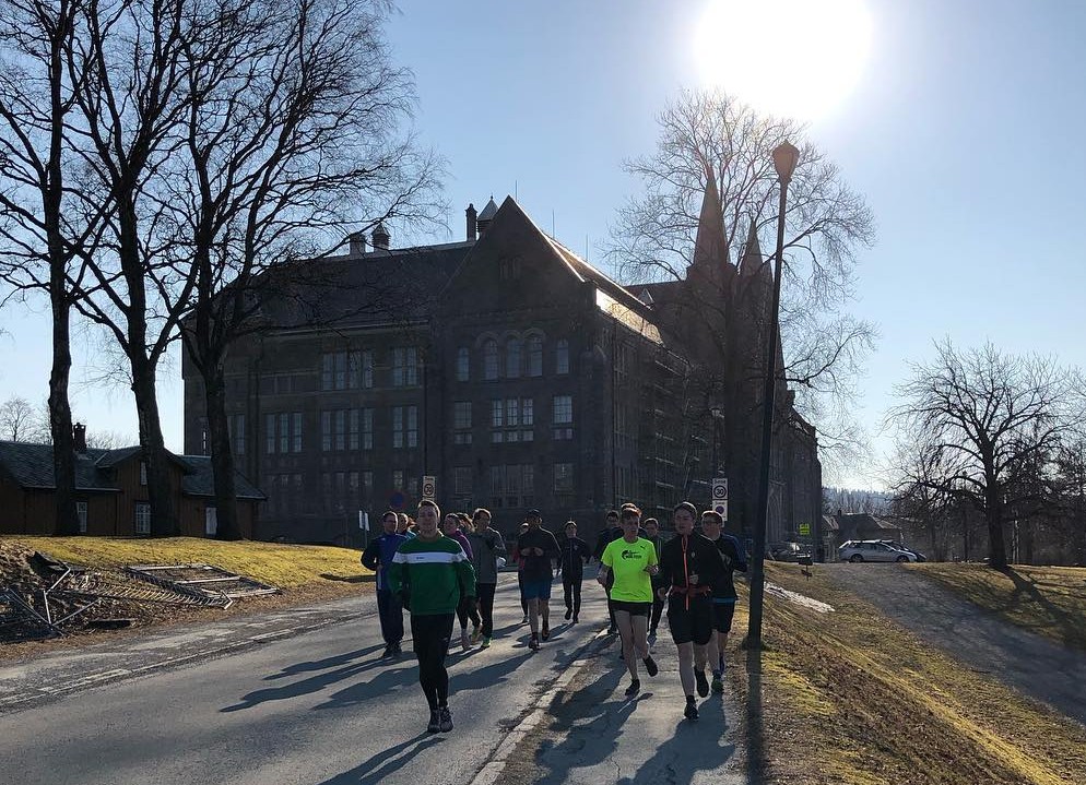 NTNUI Friidrett på rolig joggetur