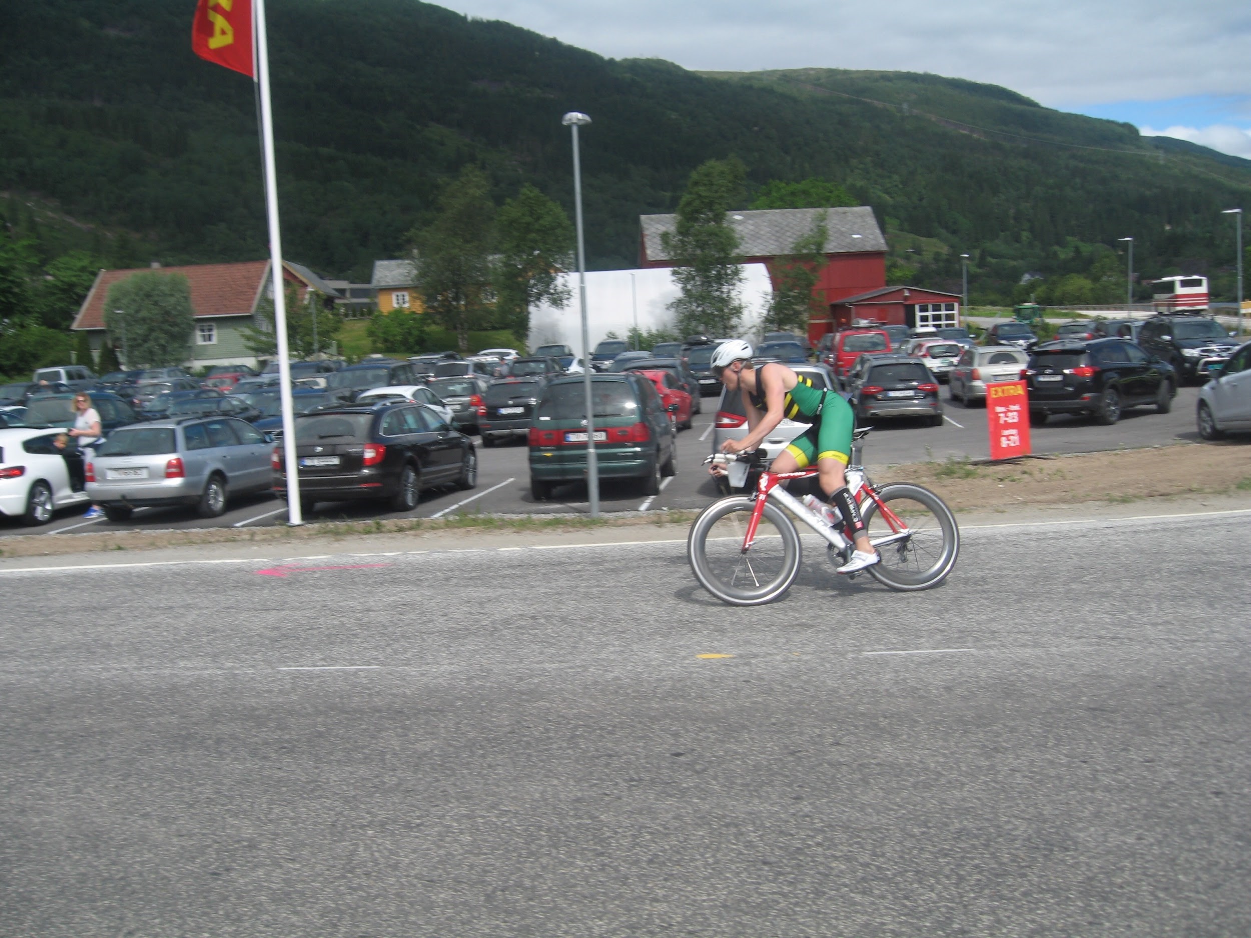 Sunnfjord - André 3, ut på sykkel
